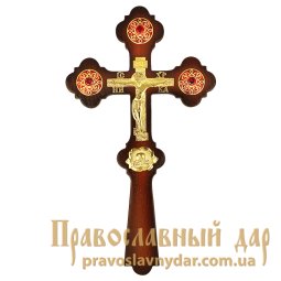 Крест напрестольный латунный на дереве в позолоте Крест напрестольный латунный на дереве в позолоте - фото